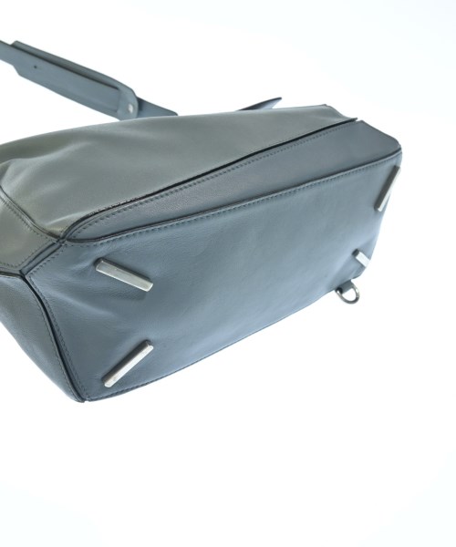 LOEWE（ロエベ）ショルダーバッグ 青 サイズ:- レディース/2200719953378