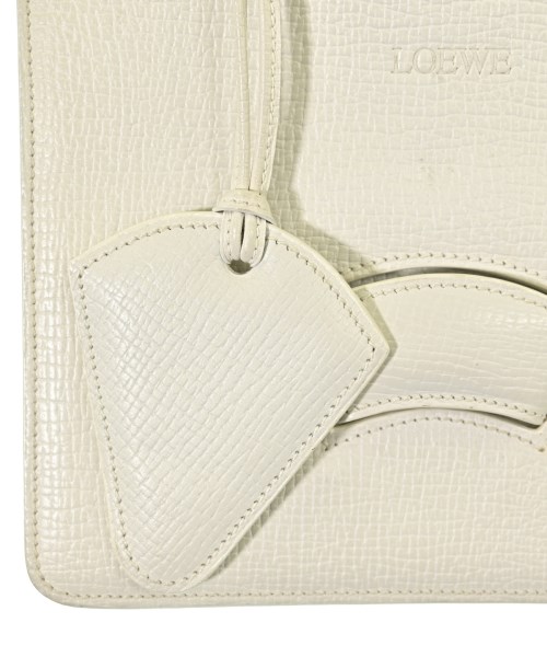 LOEWE（ロエベ）ハンドバッグ 白 サイズ:- レディース/2200685031117