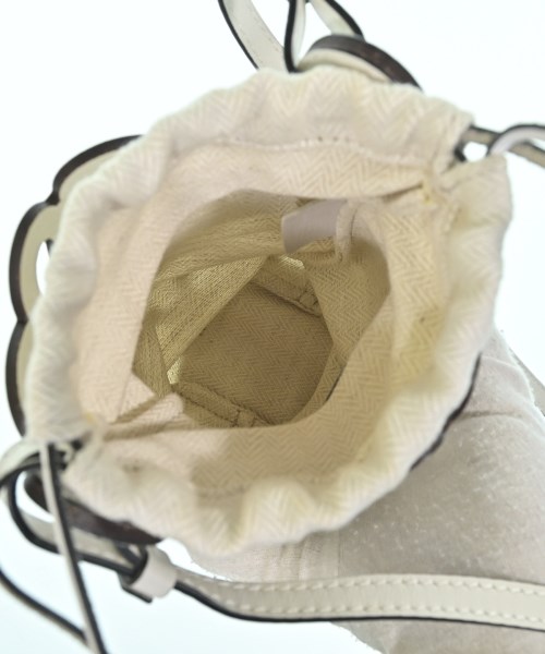 LOEWE（ロエベ）ショルダーバッグ 白 サイズ:- レディース/2200688688271