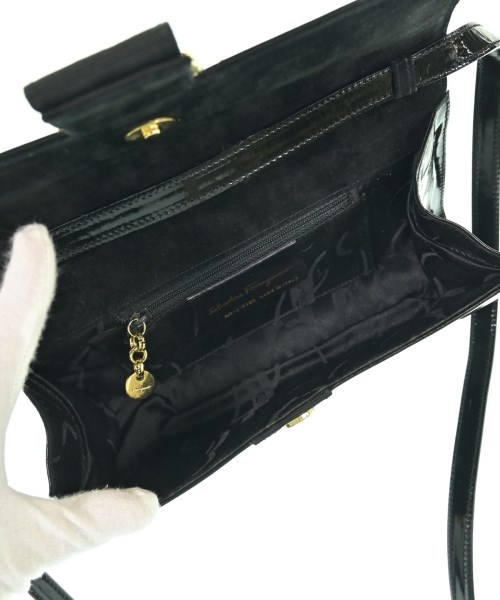 Salvatore Ferragamo（サルバトーレフェラガモ）ショルダーバッグ 黒 サイズ:- レディース/2200634870064