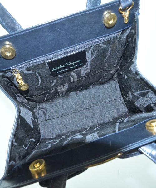 Salvatore Ferragamo（サルバトーレフェラガモ）ハンドバッグ 紺 サイズ:- レディース/2200634870194