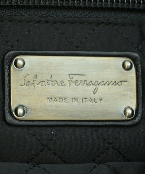 Salvatore Ferragamo（サルバトーレフェラガモ）ショルダーバッグ 黒 サイズ:- レディース/2200634870217