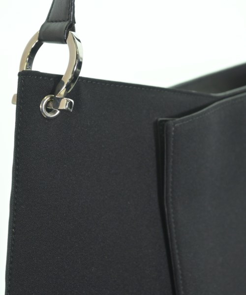 Salvatore Ferragamo（サルバトーレフェラガモ）ショルダーバッグ 黒 サイズ:- レディース/2200634870347