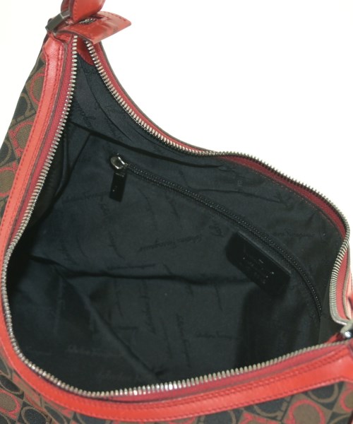 Salvatore Ferragamo（サルバトーレフェラガモ）ショルダーバッグ 茶 サイズ:- レディース/2200634870491