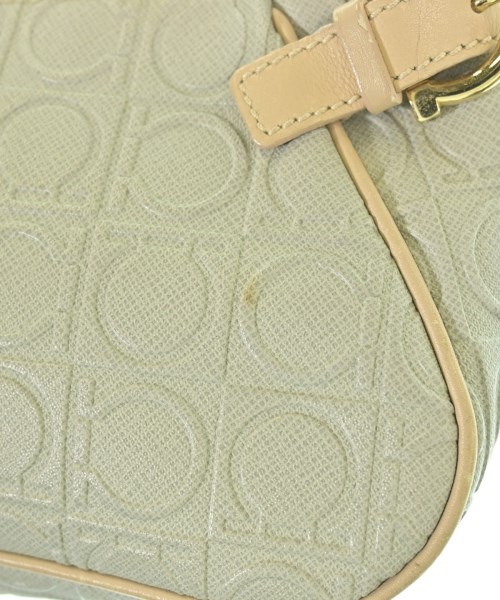 Salvatore Ferragamo（サルバトーレフェラガモ）ショルダーバッグ グレー サイズ:- レディース/2200634870507
