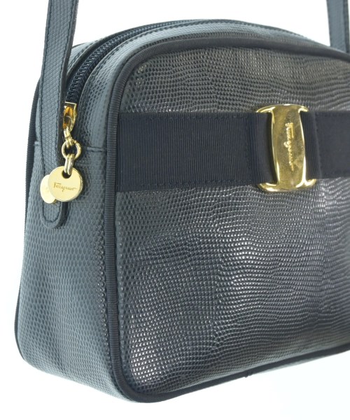 Salvatore Ferragamo（サルバトーレフェラガモ）ショルダーバッグ 紺 サイズ:- レディース/2200635915504