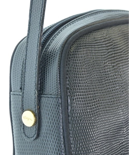 Salvatore Ferragamo（サルバトーレフェラガモ）ショルダーバッグ 紺 サイズ:- レディース/2200635915504