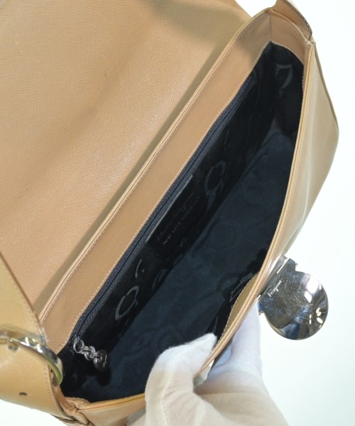 Salvatore Ferragamo（サルバトーレフェラガモ）ショルダーバッグ ベージュ サイズ:- レディース/2200635916303