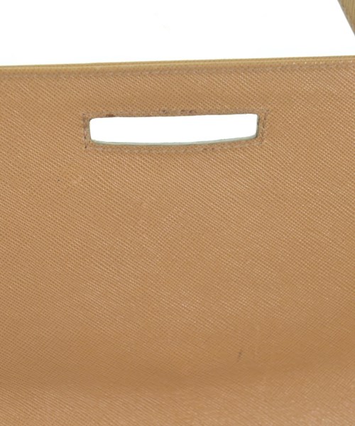 Salvatore Ferragamo（サルバトーレフェラガモ）ショルダーバッグ ベージュ サイズ:- レディース/2200635916303