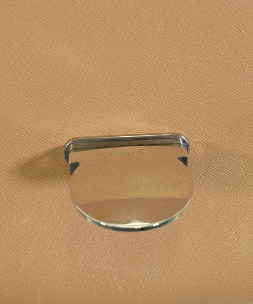 Salvatore Ferragamo（サルバトーレフェラガモ）ショルダーバッグ ベージュ サイズ:- レディース/2200635916303