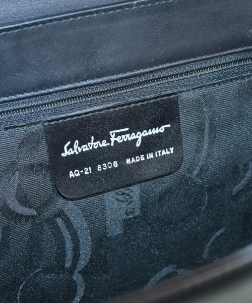 Salvatore Ferragamo（サルバトーレフェラガモ）ショルダーバッグ 黒 サイズ:- レディース/2200635916761