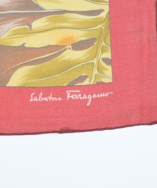 Salvatore Ferragamo（サルバトーレフェラガモ）バンダナ・スカーフ 赤 サイズ:- レディース/2200639139135