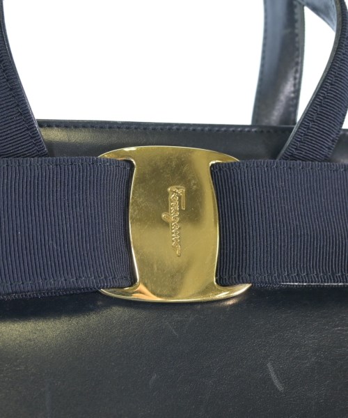 Salvatore Ferragamo（サルバトーレフェラガモ）ハンドバッグ 紺 サイズ:- レディース/2200639798172