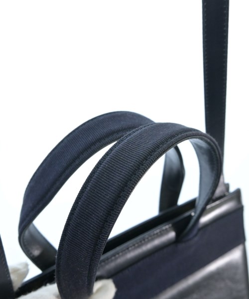 Salvatore Ferragamo（サルバトーレフェラガモ）ハンドバッグ 紺 サイズ:- レディース/2200639798172