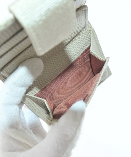 Salvatore Ferragamo（サルバトーレフェラガモ）財布・コインケース ベージュ サイズ:- レディース/2200640467739