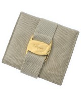 Salvatore Ferragamo（サルバトーレフェラガモ）財布・コインケース ベージュ サイズ:- レディース/2200640467739