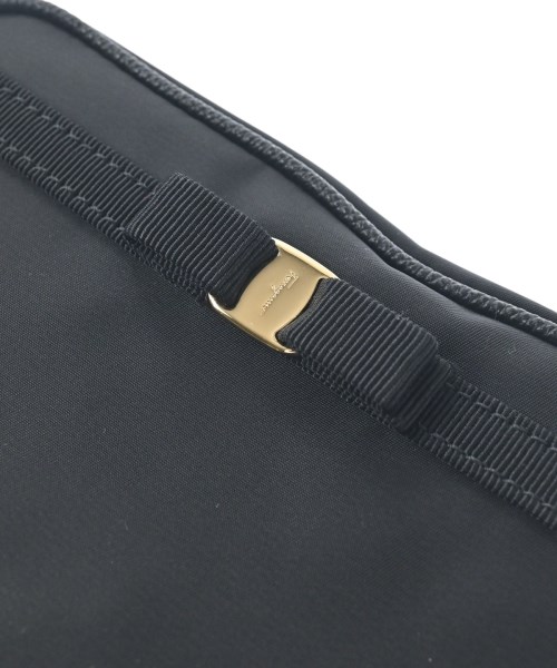Salvatore Ferragamo（サルバトーレフェラガモ）ポーチ 黒 サイズ:- レディース/2200644797023