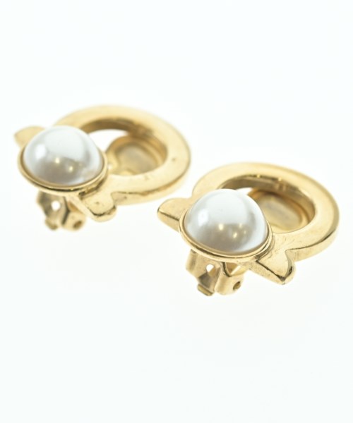 Salvatore Ferragamo（サルバトーレフェラガモ）ピアス・イヤリング 白 サイズ:- レディース/2200598660183
