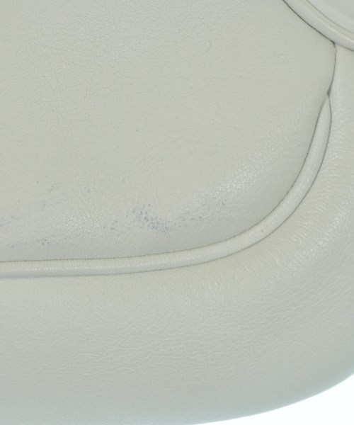 Salvatore Ferragamo（サルバトーレフェラガモ）ショルダーバッグ 白 サイズ:- レディース/2200627237010