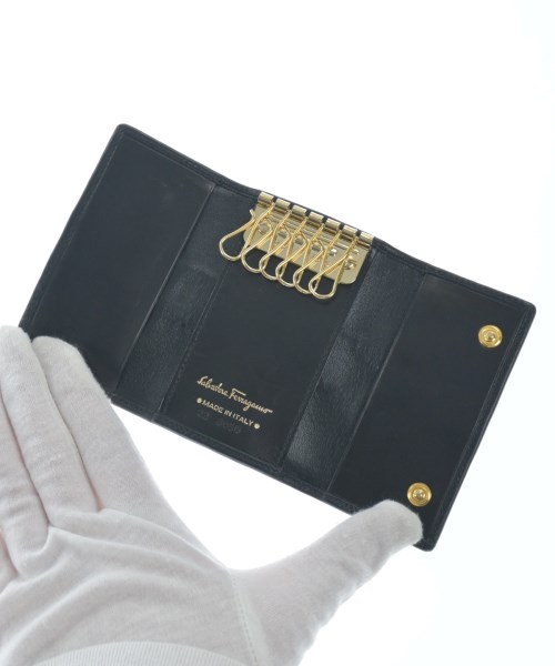 Salvatore Ferragamo（サルバトーレフェラガモ）キーケース・キーホルダー 黒 サイズ:- レディース/2200627237058