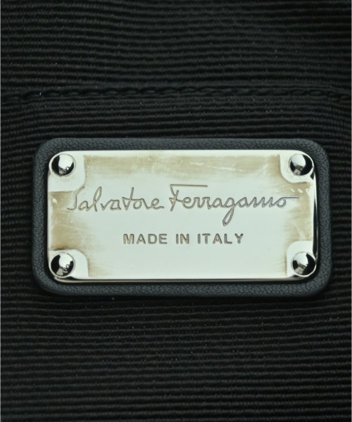 Salvatore Ferragamo（サルバトーレフェラガモ）ショルダーバッグ 黒 サイズ:- レディース/2200627237775