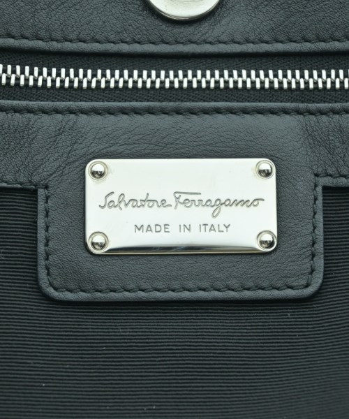 Salvatore Ferragamo（サルバトーレフェラガモ）ハンドバッグ 黒 サイズ:- レディース/2200627238284