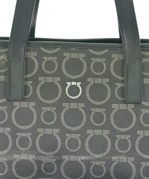 Salvatore Ferragamo（サルバトーレフェラガモ）ハンドバッグ 黒 サイズ:- レディース/2200614244168