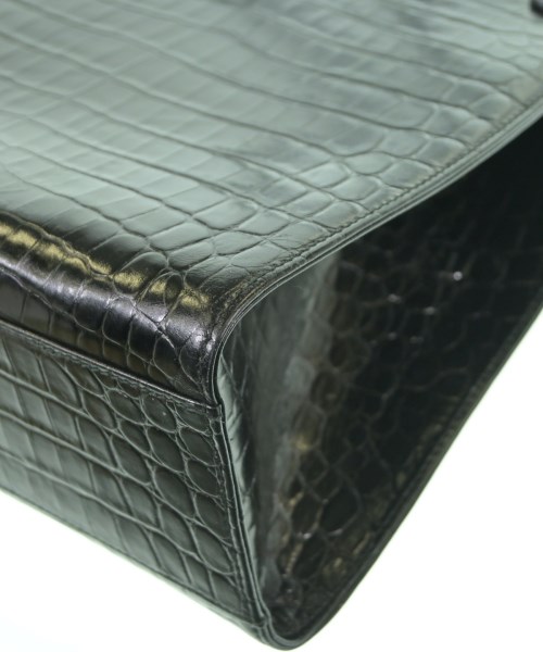 Salvatore Ferragamo（サルバトーレフェラガモ）ハンドバッグ 黒 サイズ:- レディース/2200619974251