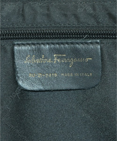 Salvatore Ferragamo（サルバトーレフェラガモ）ショルダーバッグ 黒 サイズ:- レディース/2200619974473