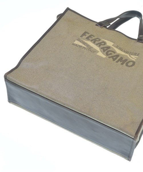 Salvatore Ferragamo（サルバトーレフェラガモ）トートバッグ 茶 サイズ:- レディース/2200620482035