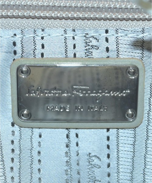 Salvatore Ferragamo（サルバトーレフェラガモ）ショルダーバッグ ベージュ サイズ:- レディース/2200600680154