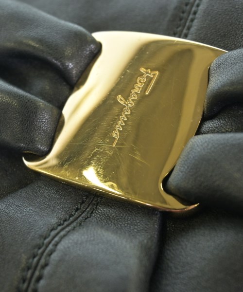 Salvatore Ferragamo（サルバトーレフェラガモ）ショルダーバッグ 黒 サイズ:- レディース/2200603591488