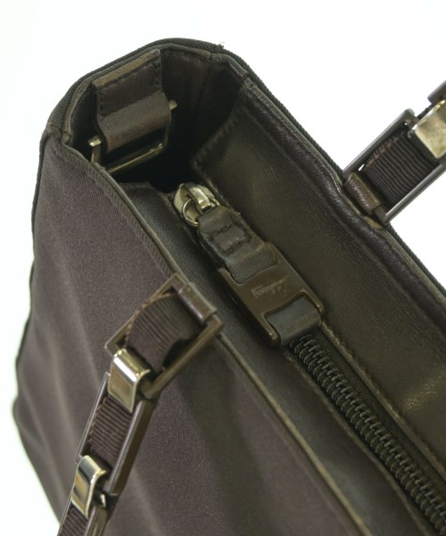 Salvatore Ferragamo（サルバトーレフェラガモ）ハンドバッグ 茶 サイズ:- レディース/2200603591600