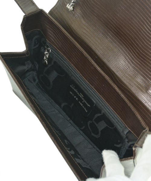 Salvatore Ferragamo（サルバトーレフェラガモ）ショルダーバッグ 茶 サイズ:- レディース/2200603591709