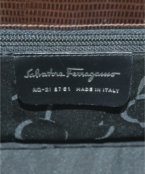Salvatore Ferragamo（サルバトーレフェラガモ）ショルダーバッグ 茶 サイズ:- レディース/2200603591709
