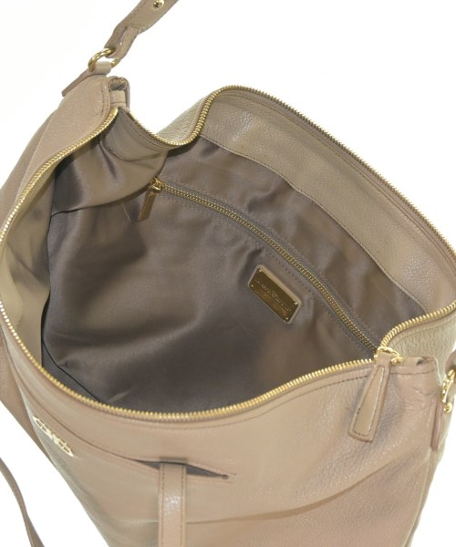 Salvatore Ferragamo（サルバトーレフェラガモ）ショルダーバッグ ベージュ サイズ:- レディース/2200603591884