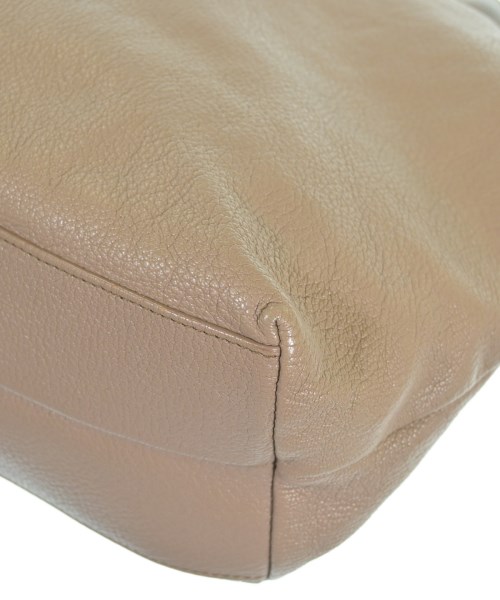 Salvatore Ferragamo（サルバトーレフェラガモ）ショルダーバッグ ベージュ サイズ:- レディース/2200603591884