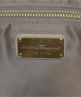 Salvatore Ferragamo（サルバトーレフェラガモ）ショルダーバッグ ベージュ サイズ:- レディース/2200603591884