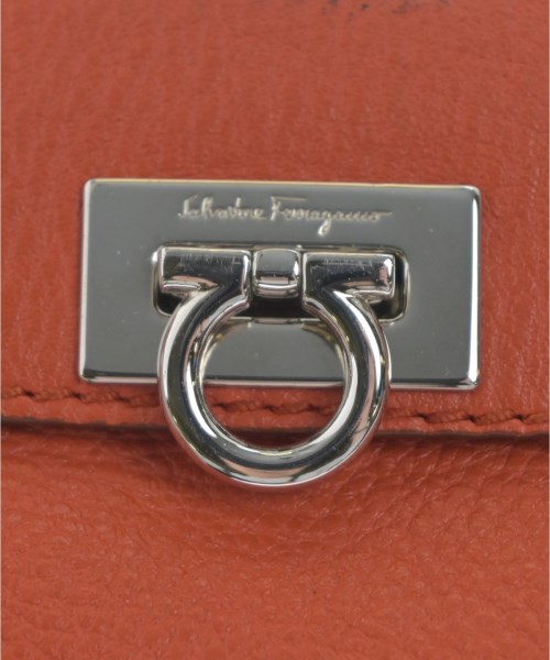 Salvatore Ferragamo（サルバトーレフェラガモ）ポーチ オレンジ サイズ:- レディース/2200603591969