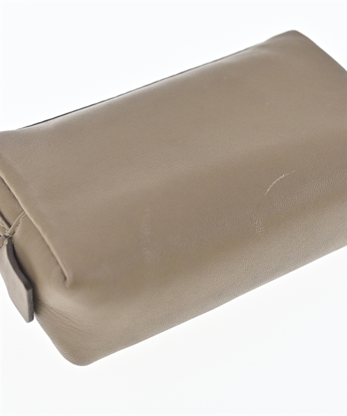 Salvatore Ferragamo（サルバトーレフェラガモ）財布・コインケース ベージュ サイズ:- レディース/2200605904460