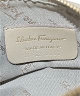 Salvatore Ferragamo（サルバトーレフェラガモ）財布・コインケース ベージュ サイズ:- レディース/2200605904460