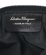 Salvatore Ferragamo（サルバトーレフェラガモ）ポーチ 黒 サイズ:- レディース/2200605904590