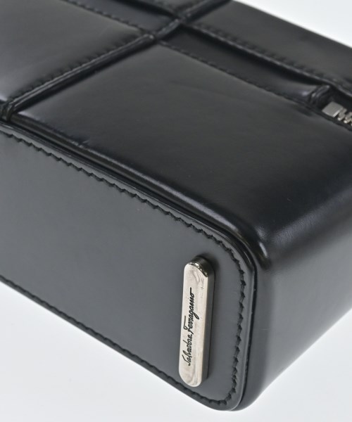 Salvatore Ferragamo（サルバトーレフェラガモ）クラッチバッグ 黒 サイズ:- レディース/2200606500173