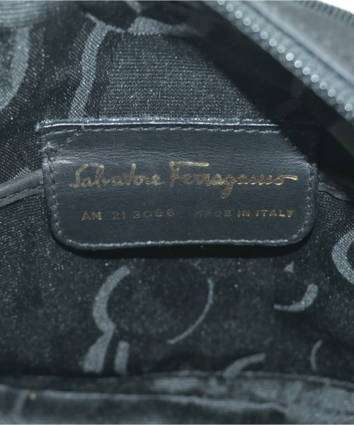 Salvatore Ferragamo（サルバトーレフェラガモ）ショルダーバッグ 黒 サイズ:- レディース/2200603437014
