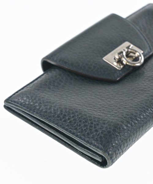Salvatore Ferragamo（サルバトーレフェラガモ）財布・コインケース 緑 サイズ:- レディース/2200607861518