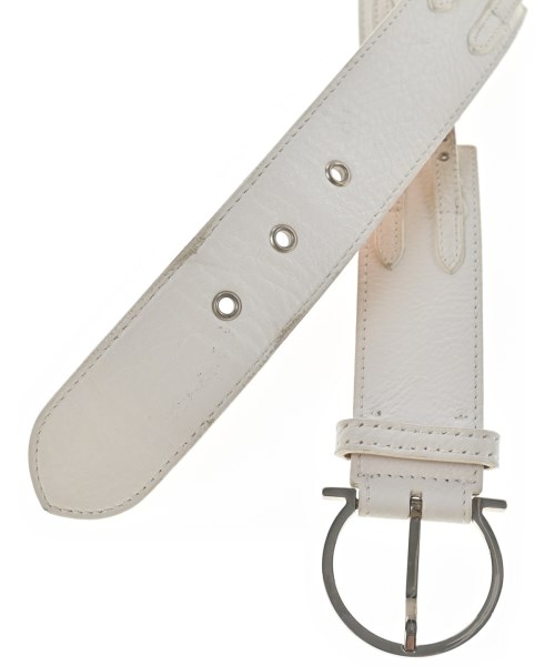 Salvatore Ferragamo（サルバトーレフェラガモ）ベルト 白 サイズ:S レディース/2200607432527