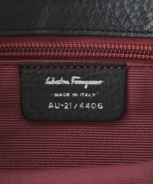 Salvatore Ferragamo（サルバトーレフェラガモ）ショルダーバッグ 黒 サイズ:- レディース/2200665963056