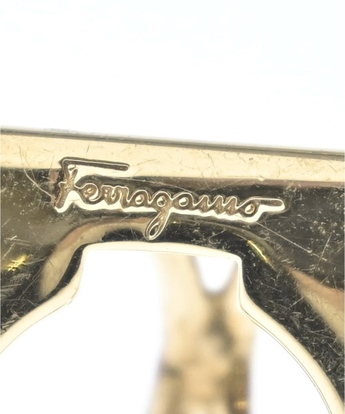 Salvatore Ferragamo（サルバトーレフェラガモ）小物類（その他） ゴールド サイズ:- レディース/2200670895120