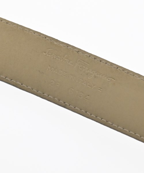 Salvatore Ferragamo（サルバトーレフェラガモ）ベルト ベージュ サイズ:70 レディース/2200667819078