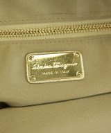 Salvatore Ferragamo（サルバトーレフェラガモ）ハンドバッグ ゴールド サイズ:- レディース/2200676028041